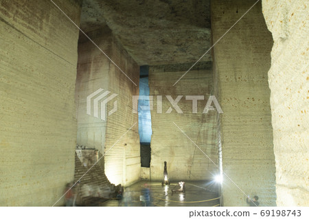 Underground space of Otani Museum Underground palace Underground labyrinth Otani stone underground mining site Huge underground space 69198743