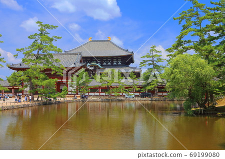 [Nara Prefecture] Todaiji Nakamon and Daibutsuden 69199080