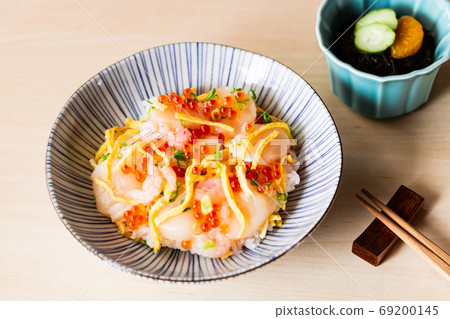 扇貝和蝦海鮮傳單 69200145