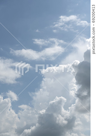 Summer clouds, clouds before the sunset 69200413