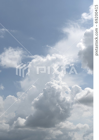 Summer clouds, clouds before the sunset Summer clouds, clouds before the sunset 69200415