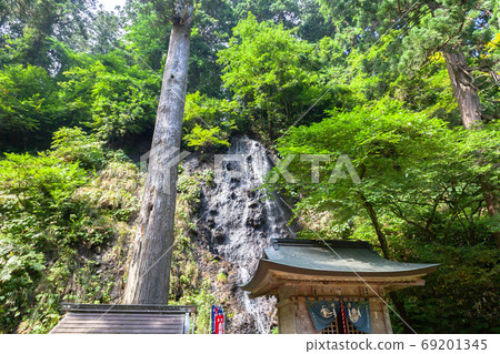 Haguroyama Dewasanzan神社須賀瀑布 69201345
