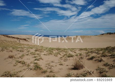 Beautiful landscape of Tottori sand dunes in Japan Beautiful landscape of Tottori sand dunes in Japan 69201669
