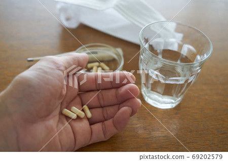 I'm anxious about coronavirus infection and try to take medicine I'm anxious about coronavirus infection and try to take medicine 69202579