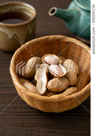 Boiled ground peanuts (Chiba) 69204156