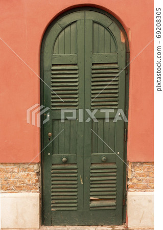 威尼斯半圓拱形雙門：Murano 69208305