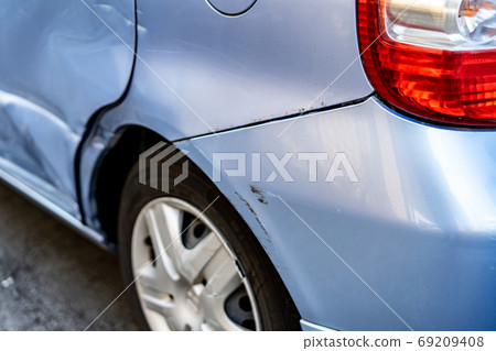汽車划痕損壞碰撞事故 69209408