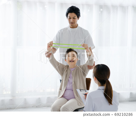 照顧者幫助康復 69210286