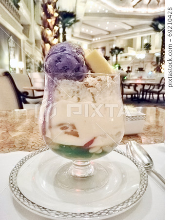 An ever-summer refined version of the Philippine national sweets Halo Haro luxury hotel 69210428