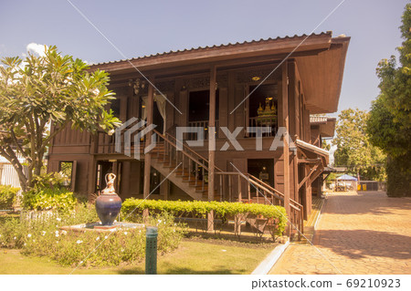 THAILAND TAK OLD TOWN TROG BAAN CHIN ALLEY THAILAND TAK OLD TOWN TROG BAAN CHIN ALLEY 69210923