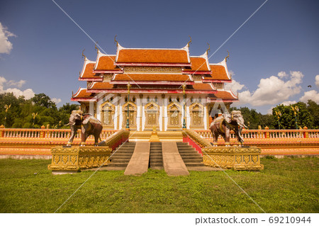 THAILAND TAK WAT KLANG SUAN DOK MAI TEMPLE THAILAND TAK WAT KLANG SUAN DOK MAI TEMPLE 69210944