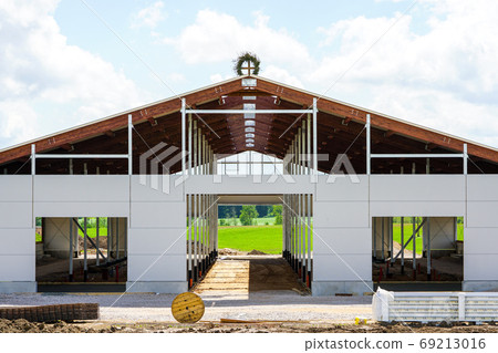construction of a new metal frame construction cattle barn construction of a new metal frame construction cattle barn 69213016