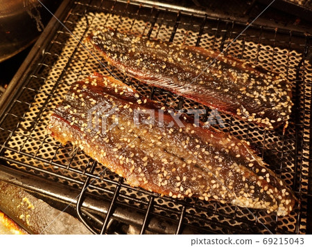 用米林烘烤秋刀魚 用米林烘烤秋刀魚 69215043