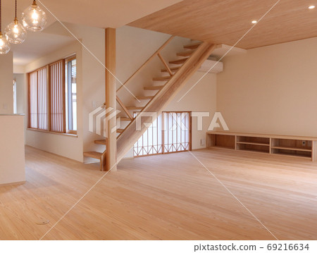 Japanese modern house using solid wood Japanese modern house using solid wood 69216634