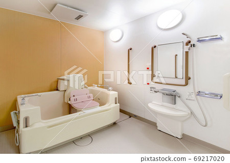 Bathtubs at nursing facilities, etc. 69217020