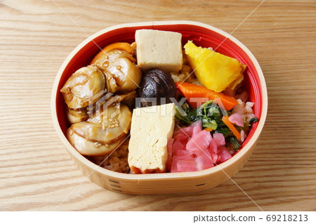 Scallop Wappa rice Scallop Wappa rice 69218213