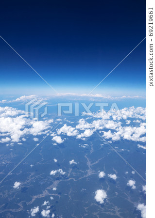 在雲彩上的藍天 在雲彩上的藍天 69219661