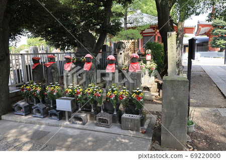 東京中野區寶泉寺的六字三 69220000