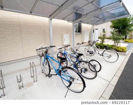 Apartment bicycle parking space 69220117