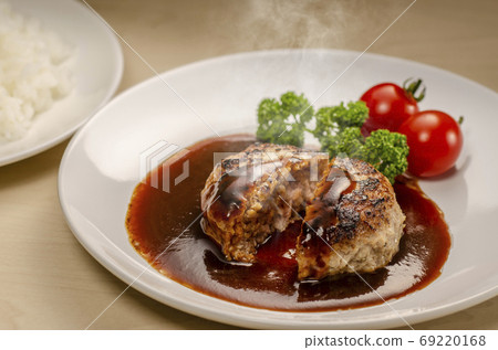 Hamburger rice Hamburger rice 69220168