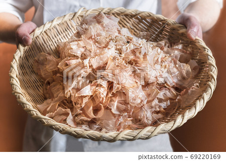 Cook with bonito flakes Cook with bonito flakes 69220169