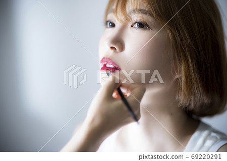  Makeup 69220291