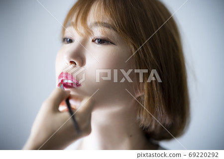  Makeup 69220292