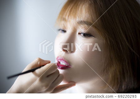  Makeup 69220293