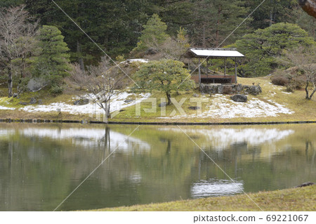 Shogakuin Umi Nobu Ukinawa沐浴凳的一顆松樹的珍珠 Shogakuin Umi Nobu Ukinawa沐浴凳的一顆松樹的珍珠 69221067