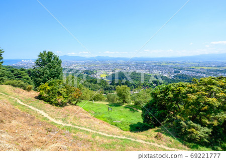 Scenery of Kasugayama Castle Ruins: View from near Ninomaru Scenery of Kasugayama Castle Ruins: View from near Ninomaru 69221777