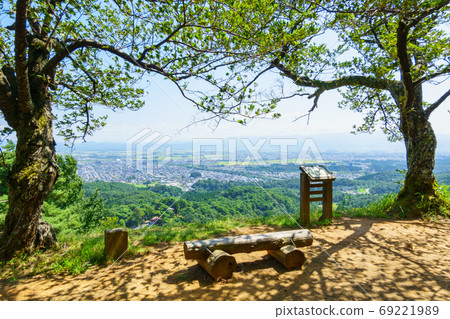 春日山城址的景色：本丸景色 69221989