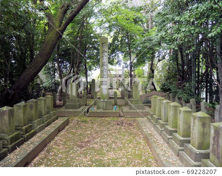 The god of the Kamikaze Ren, the grave marker of the 123rd Shishi (Sakurayama Shrine, Kumamoto city black hair) The god of the Kamikaze Ren, the grave marker of the 123rd Shishi (Sakurayama Shrine, Kumamoto city black hair) 69228207