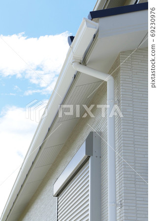 Rain gutter installed in the eaves 69230976