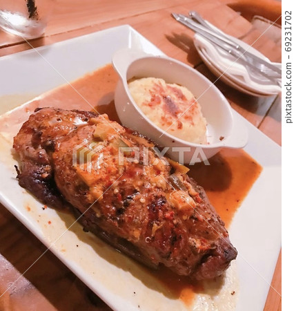 American steak in american restaurant 69231702