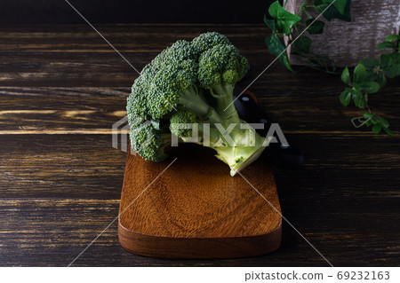 broccoli broccoli 69232163