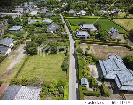 從奇蘭武士住宅街道上方的天空 從奇蘭武士住宅街道上方的天空 69233739