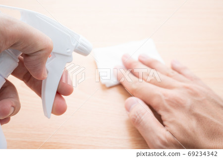 Wet tissue alcohol disinfection Wet tissue alcohol disinfection 69234342