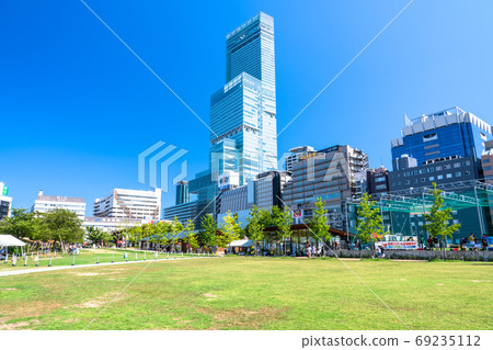 《大阪府》天王寺公園，阿倍野遙和藍天 69235112