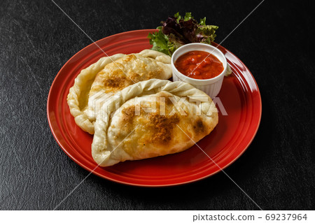 意大利麵包（calzone） 69237964