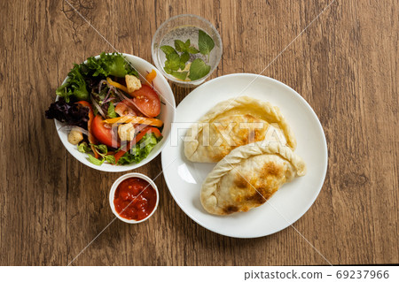 意大利麵包（calzone） 69237966