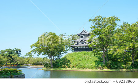 Takada Castle Triple Tower (Takada Castle Park) Takada Castle Triple Tower (Takada Castle Park) 69238960