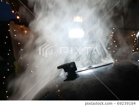 蒸汽從鍋中升起 蒸汽從鍋中升起 69239184
