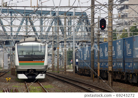 [JT] Tokaido Line E233 series (Fujisawa Station first train / Utsunomiya Line direct) 69243272