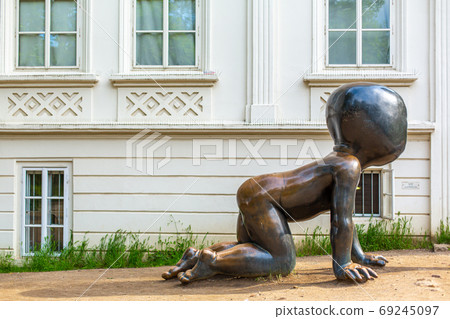 Statue The Crawling Baby, Kinky weird art in Prague Statue The Crawling Baby, Kinky weird art in Prague 69245097