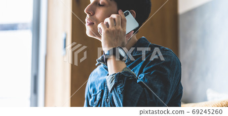 男性肖像 69245260