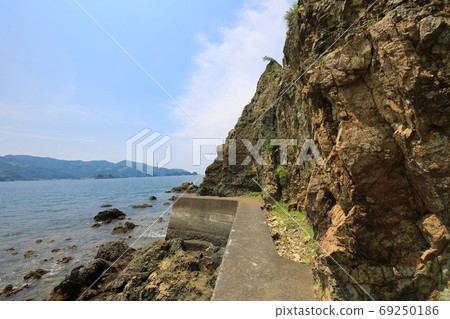 愛媛縣西予市須崎海岸的風景 愛媛縣西予市須崎海岸的風景 69250186