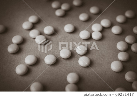 Little beautiful medical pharmaceptic round pills Little beautiful medical pharmaceptic round pills 69251417