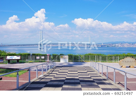 Akashi Kaikyo Bridge, Awaji Island, Hyogo Prefecture (view from the Awaji Service Area going down) 69251497