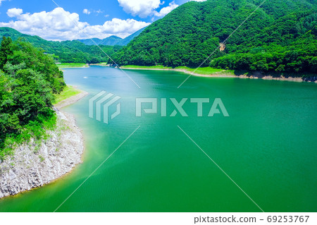 夏天的音原湖 69253767