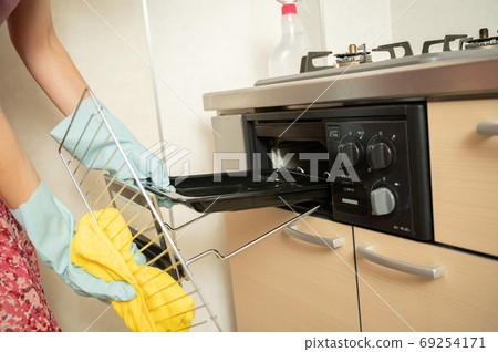 Gas stove grilled fish grill cleaning Gas stove grilled fish grill cleaning 69254171